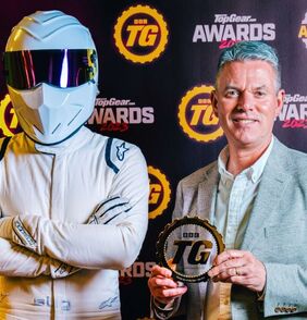 TopGear.com Awards 2023 zvolil Kia EV9 za "Rodinný vůz roku"