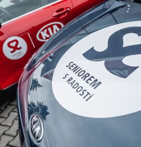 KIA zůstává hrdým partnerem organizace Seniorem s radostí