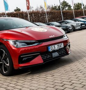 Kia EV6 získala titul Ekologické auto roku 2021/2022 v České republice