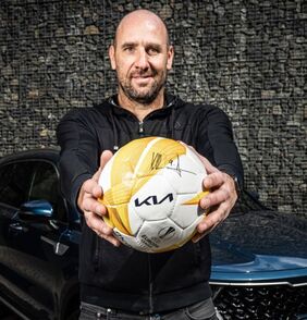 Fotbalová legenda Jan Koller je novým ambasadorem značky Kia