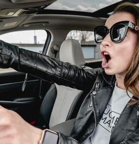 Průzkum bezpečnosti II. -  8 z 10 lidí se na silnicích obává ostatních řidičů