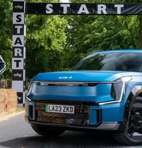 Kia EV9 debutovala na Goodwoodském festivalu rychlosti