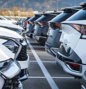 Kia prodala v 30. roce působení v ČR (2023) historicky nejvíce automobilů 