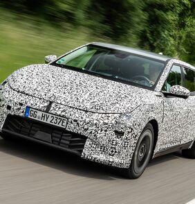 Kia EV4 v náročných testech akumulátoru a odolnosti prokázala mimořádnou výdrž