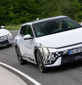 Kia EV4: Vysoká míra bezpečí a pohodlí již v základní výbavě