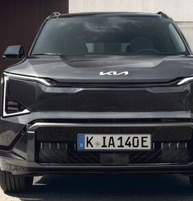Kia uvádí na český trh již devátý elektromobil. Pro model EV5 zveřejnila ceny a specifikace