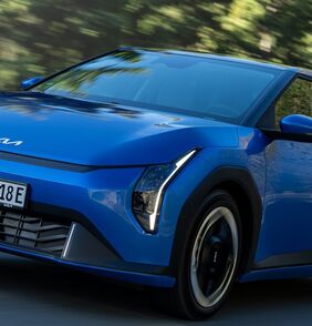 Kia EV4 získala pět hvězd Green NCAP. V reálném provozu spotřebovala 13,9 kWh/100 km
